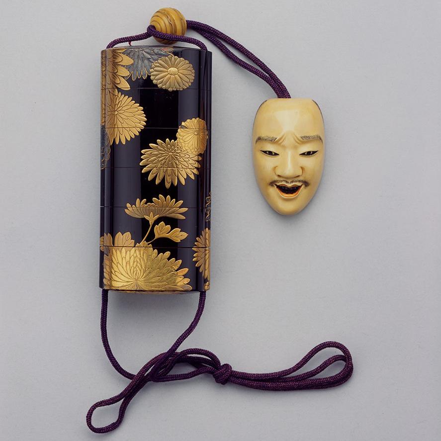 YPM ANT 231936: Gold decorated black lacquer inro, six sections; ca. 1765, Japan